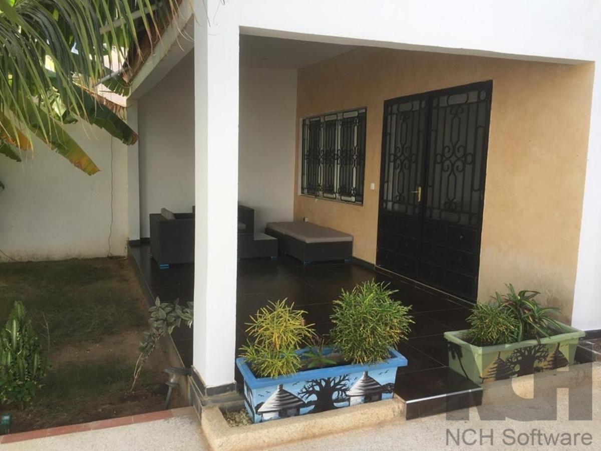 Saly - Villa Kage 6 Chambres -Clim-Wifi-Eau Chaude-Billard-Babyfoot-Ping Pong-Canal - Electricite Non Comprise מראה חיצוני תמונה