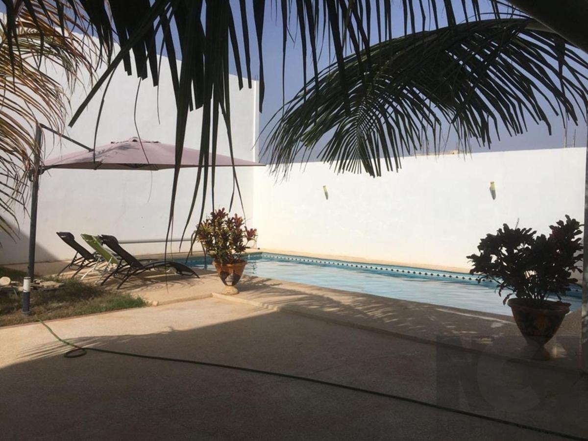Saly - Villa Kage 6 Chambres -Clim-Wifi-Eau Chaude-Billard-Babyfoot-Ping Pong-Canal - Electricite Non Comprise מראה חיצוני תמונה